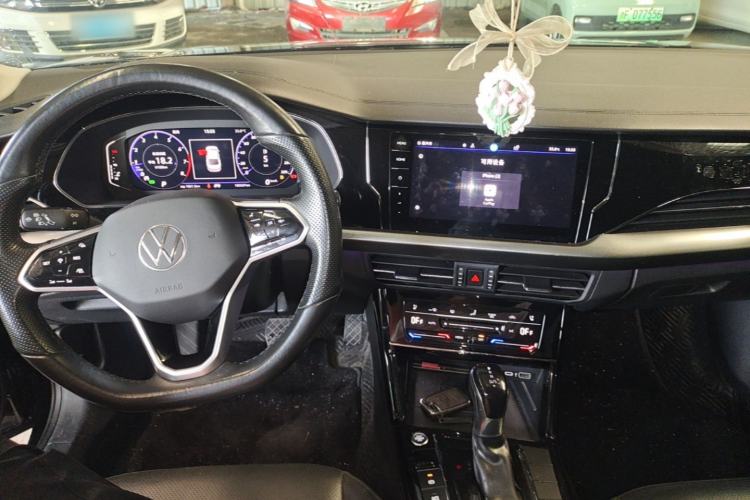 Used Volkswagen Passat 2023 Restyled 330TSI Starry Luxury Edition Center Console