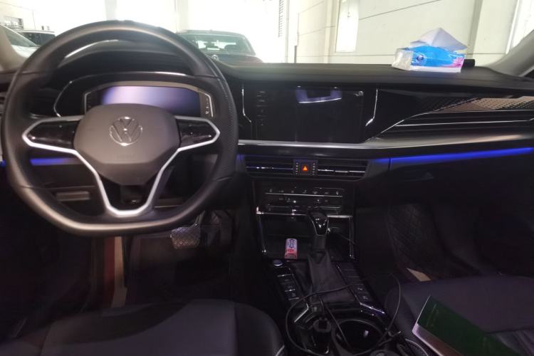 Used Volkswagen Passat 2023 330TSI Elite Edition Center Console