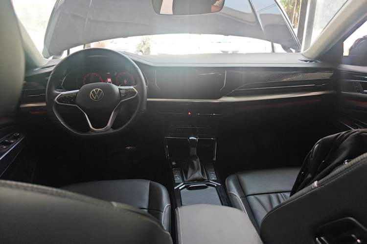Used Volkswagen Passat 2023 Restyled 330TSI Starry Luxury Edition Center Console