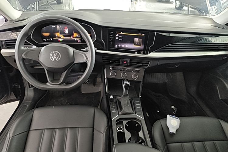 Used Volkswagen Passat 2023 Revised Version 280TSI Business Edition Center Console