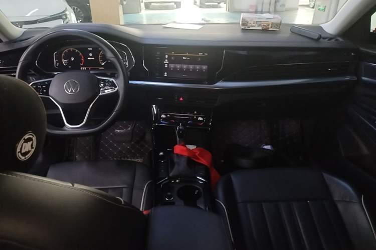 Used Volkswagen Passat 2023 330TSI Starry Elite Edition Center Console