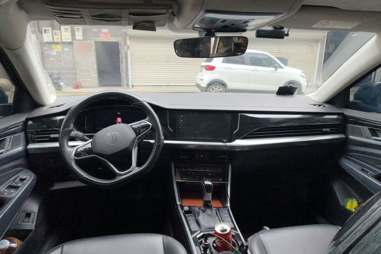 Used Volkswagen Passat 2023 Revised 330TSI Elite Edition Center Console