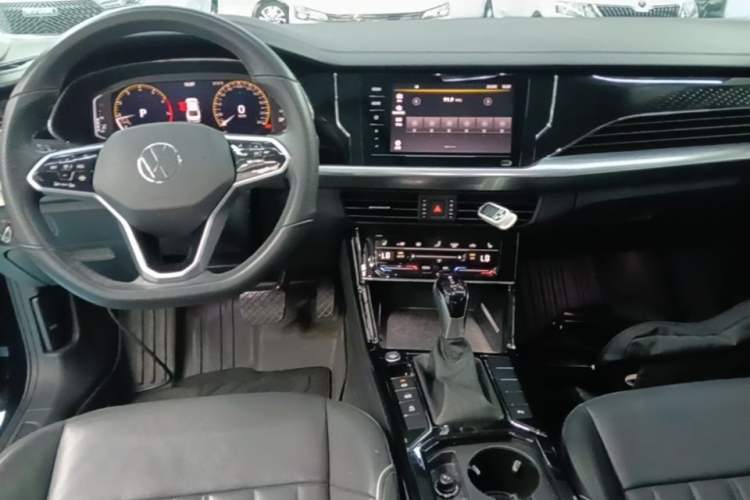 Used Volkswagen Passat 2023 330TSI Starry Elite Edition Center Console