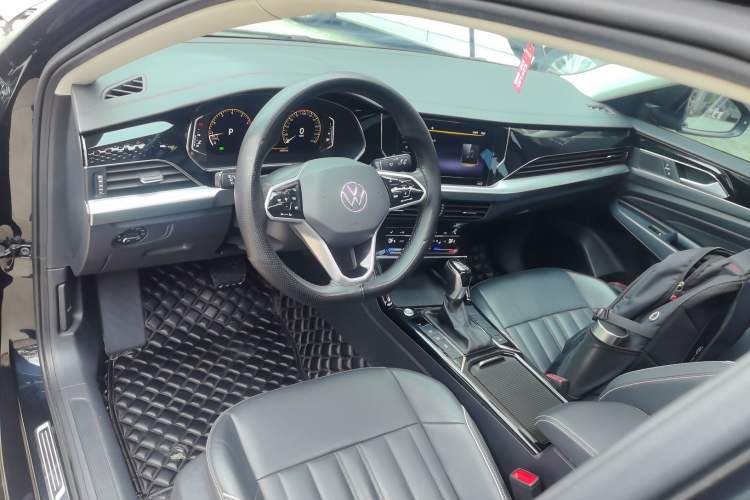 Used Volkswagen Passat 2023 Revised 330TSI Starry Elite Edition Center Console