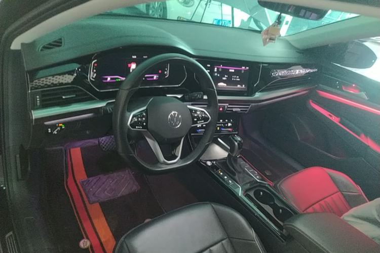 Used Volkswagen Passat 2023 Revised 330TSI Starry Elite Edition Center Console