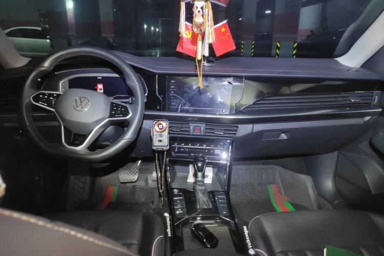 Used Volkswagen Passat 2023 Revised 330TSI Starry Elite Edition Center Console