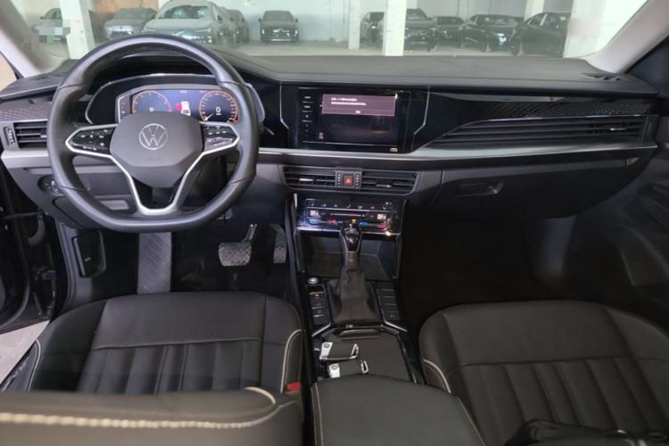 Used Volkswagen Passat 2023 Revised 330TSI Starry Elite Edition Center Console
