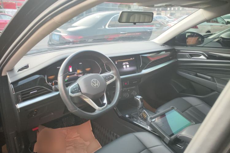 Used Volkswagen Passat 2023 Revised Version 280TSI Business Edition Center Console