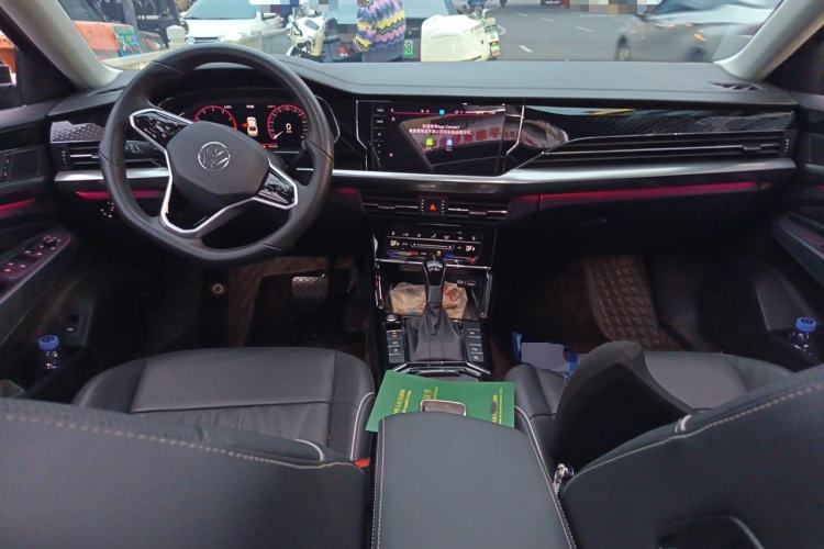 Used Volkswagen Passat 2023 330TSI Prestige Edition Center Console