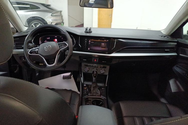 Used Volkswagen Passat 2023 Revised Version 280TSI Business Edition Center Console