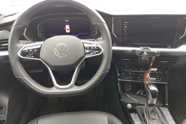 Used Volkswagen Passat 2023 Revised 330TSI Elite Edition Center Console