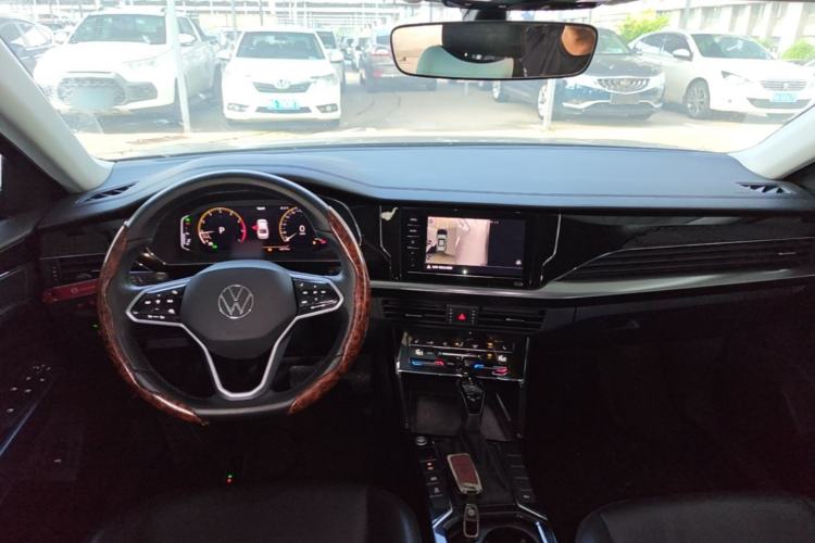 Used Volkswagen Passat 2023 Revised 330TSI Starry Elite Edition Center Console