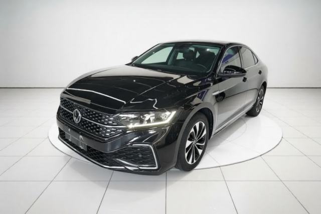 Volkswagen Passat 2023 330TSI Starry Elite Edition d’occasion