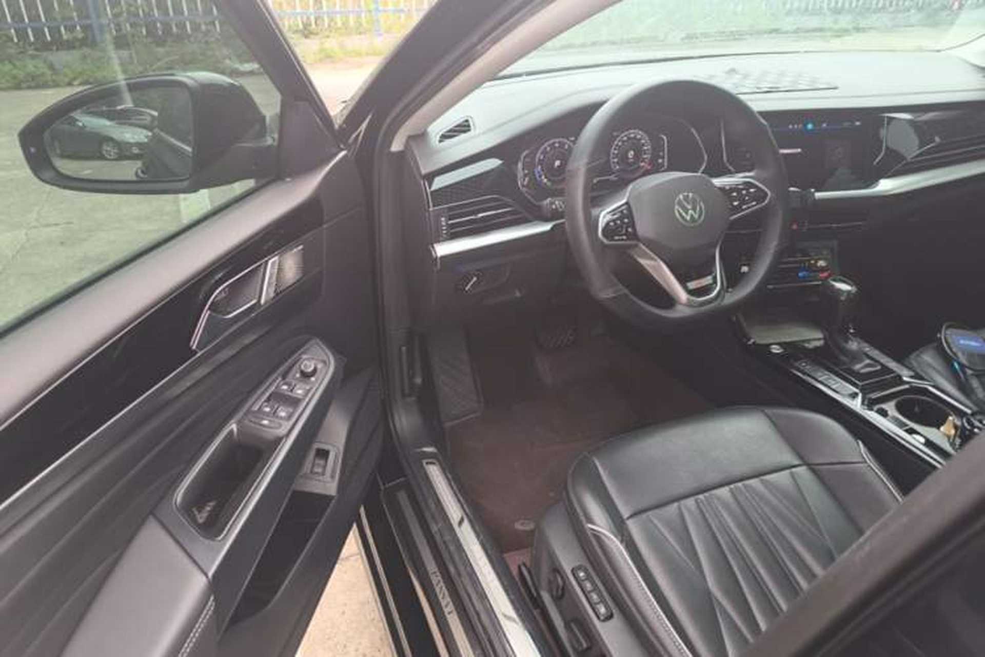 Used Volkswagen Passat 2023 Facelift 330TSI Prestige Edition Driver Seat