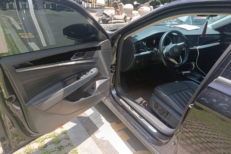 Used Volkswagen Passat 2023 Revised 330TSI Elite Edition Driver Seat