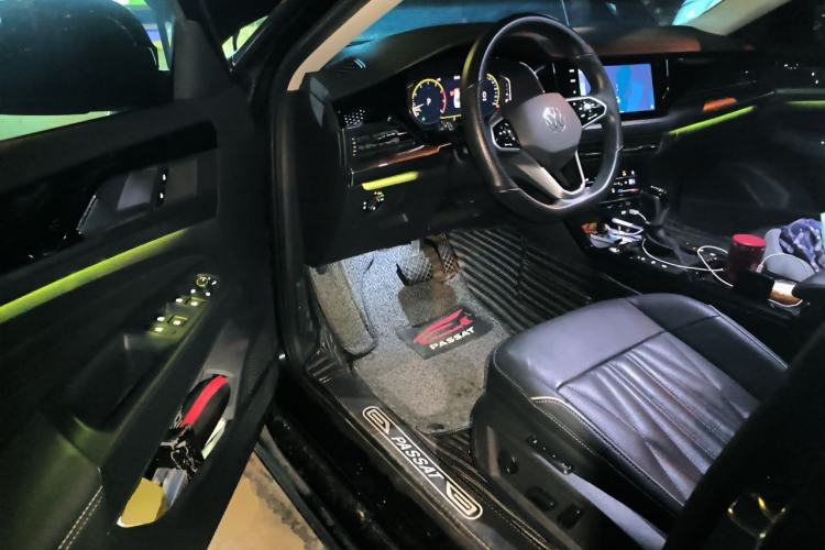Used Volkswagen Passat 2023 380TSI Luxury Edition Driver Seat