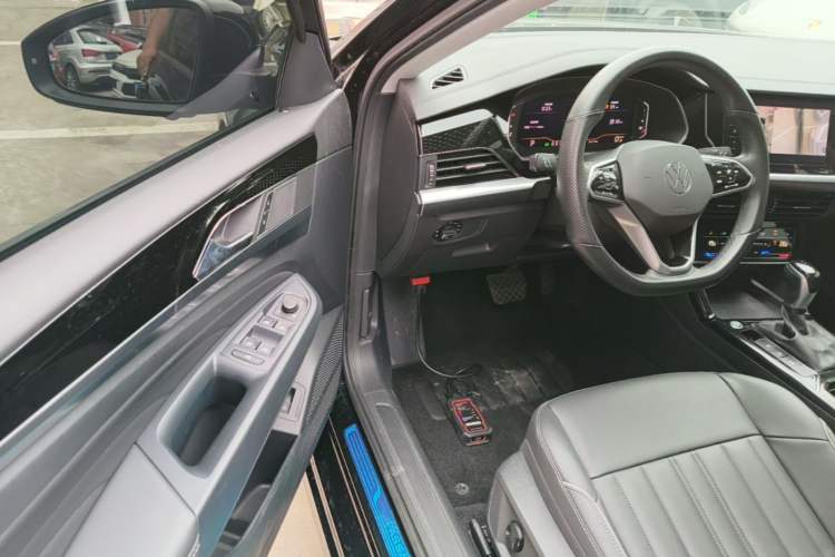 Used Volkswagen Passat 2023 330TSI Elite Edition Driver Seat