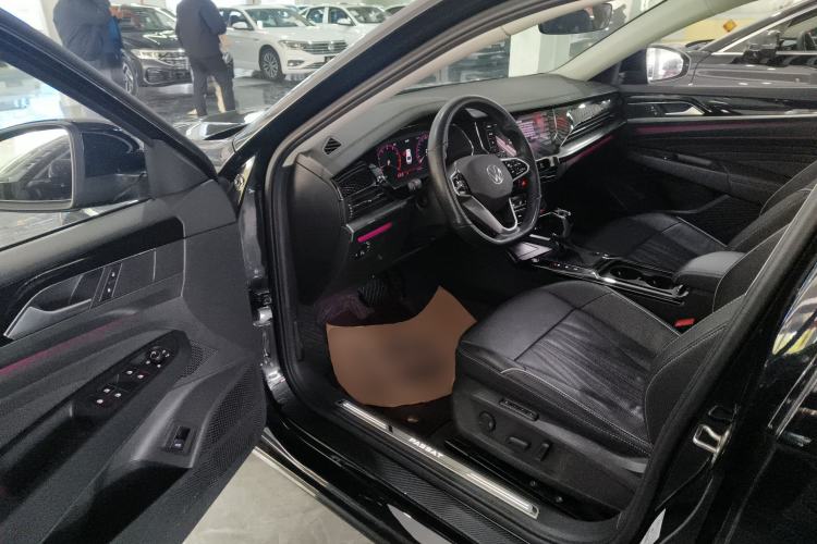 Used Volkswagen Passat 2023 330TSI Luxury Edition Driver Seat