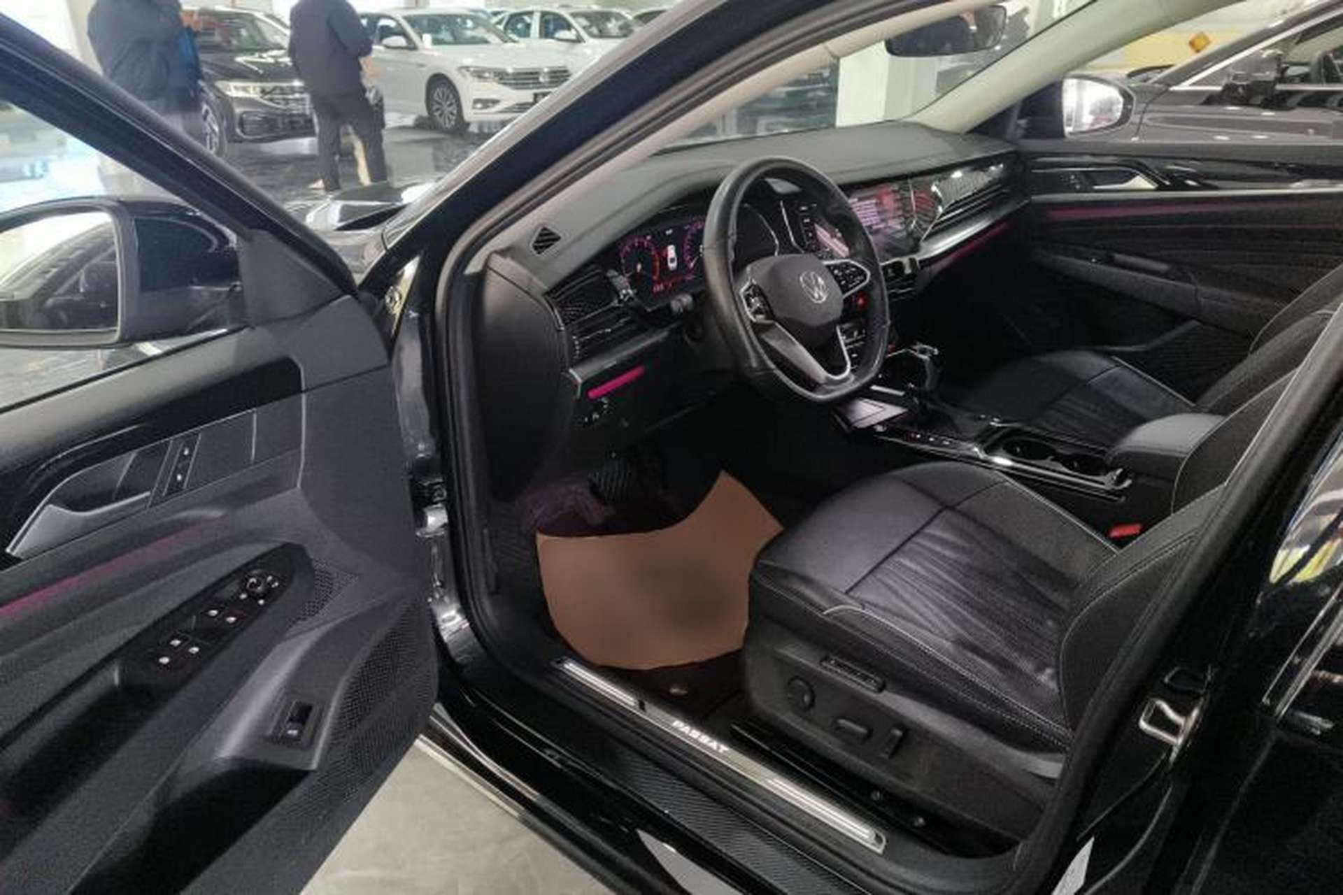 Used Volkswagen Passat 2023 330TSI Luxury Edition Driver Seat