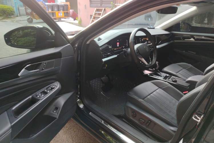 Used Volkswagen Passat 2023 Revised 330TSI Elite Edition Driver Seat
