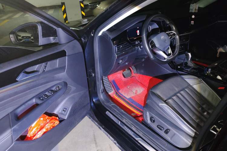 Used Volkswagen Passat 2023 330TSI Elite Edition Driver Seat