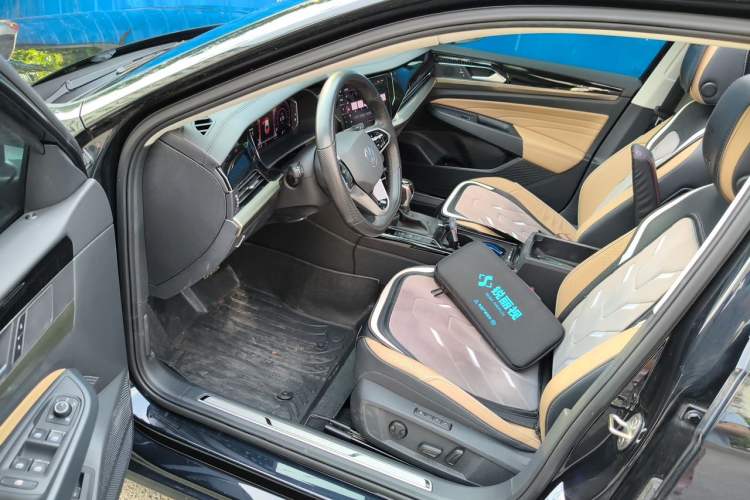 Used Volkswagen Passat 2023 330TSI Starry Luxury Edition Driver Seat