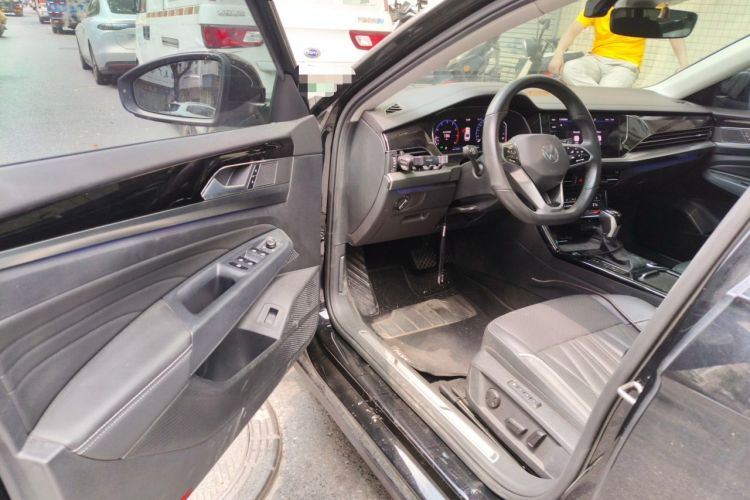 Used Volkswagen Passat 2023 330TSI Luxury Edition Driver Seat