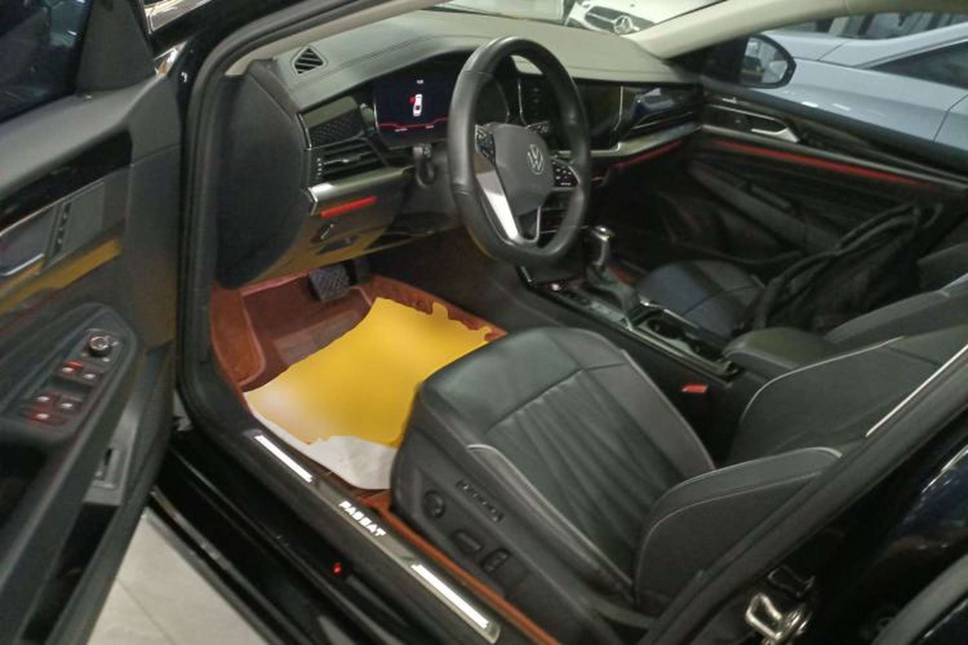 Used Volkswagen Passat 2023 Facelift 330TSI Luxury Edition Driver Seat