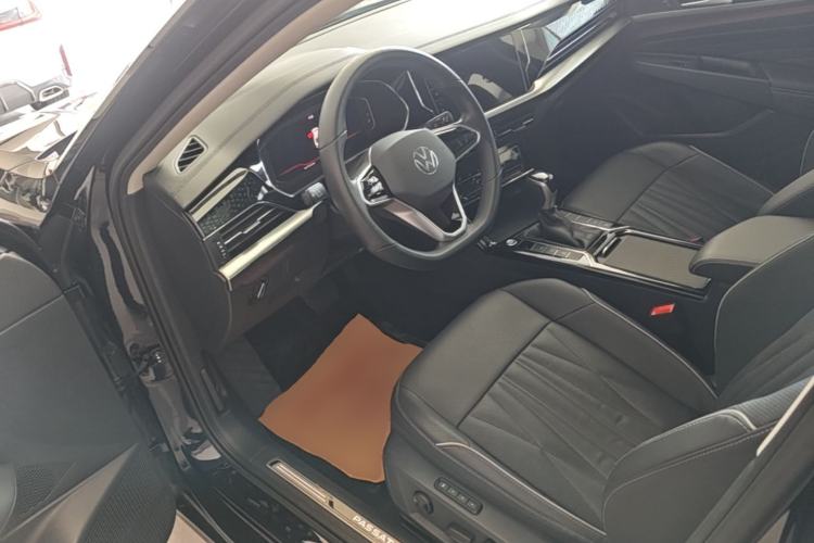Used Volkswagen Passat 2023 330TSI Starry Luxury Edition Driver Seat