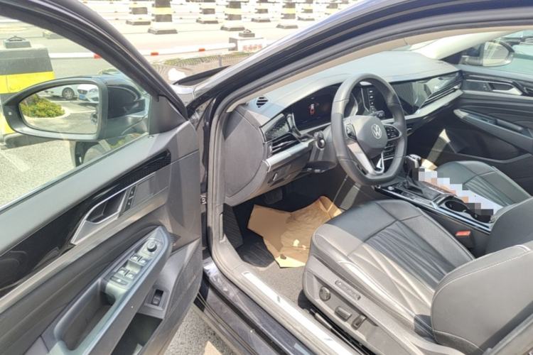 Used Volkswagen Passat 2023 330TSI Luxury Edition Driver Seat