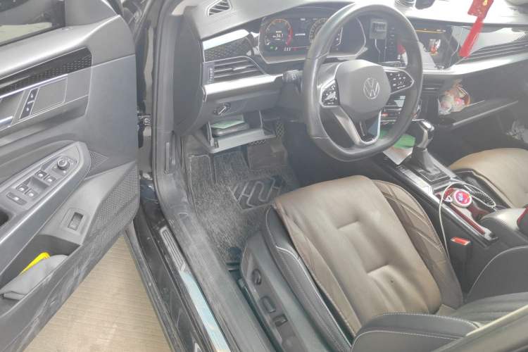 Used Volkswagen Passat 2023 330TSI Elite Edition Driver Seat
