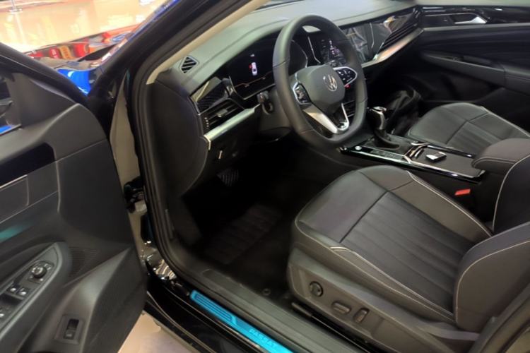 Used Volkswagen Passat 2023 Revised 330TSI Starry Elite Edition Driver Seat