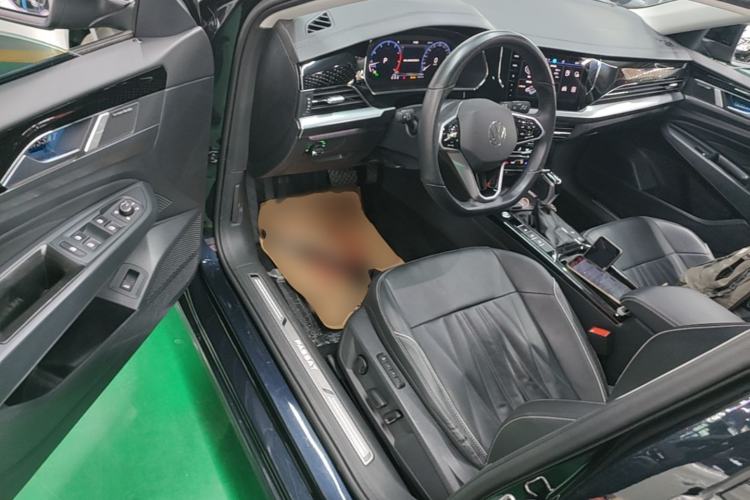 Used Volkswagen Passat 2023 Revised 380TSI Luxury Edition Driver Seat