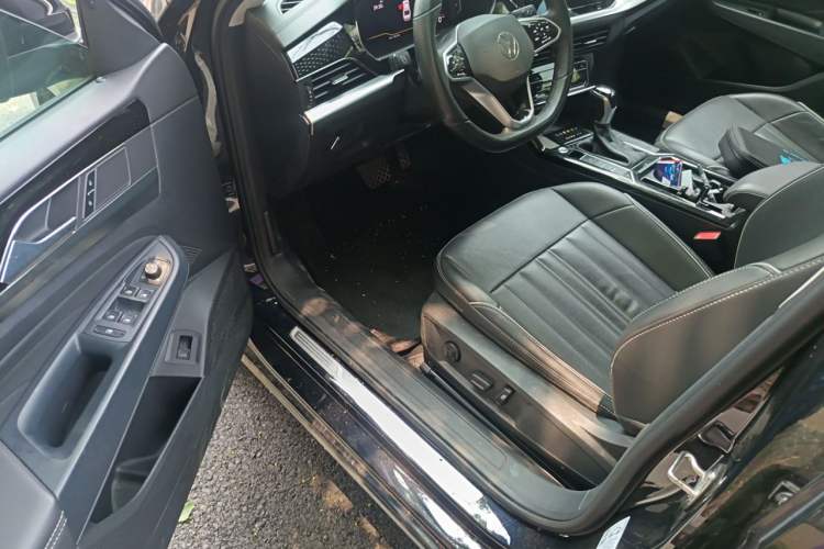 Used Volkswagen Passat 2023 Revised 330TSI Elite Edition Driver Seat