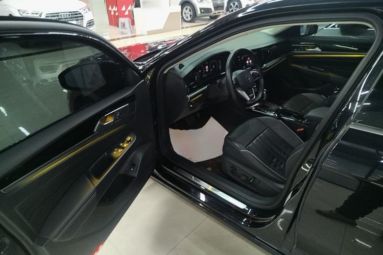 Used Volkswagen Passat 2023 330TSI Starry Elite Edition Driver Seat