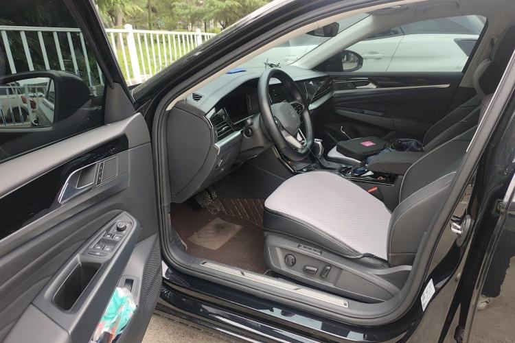 Used Volkswagen Passat 2023 Revised 380TSI Luxury Edition Driver Seat