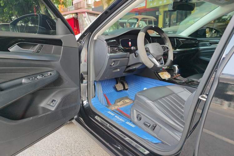 Used Volkswagen Passat 2023 330TSI Elite Edition Driver Seat