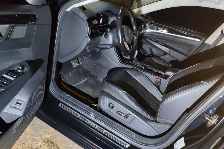 Used Volkswagen Passat 2023 330TSI Elite Edition Driver Seat