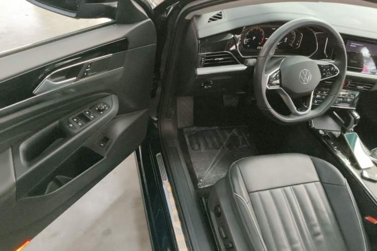 Used Volkswagen Passat 2023 330TSI Starry Elite Edition Driver Seat
