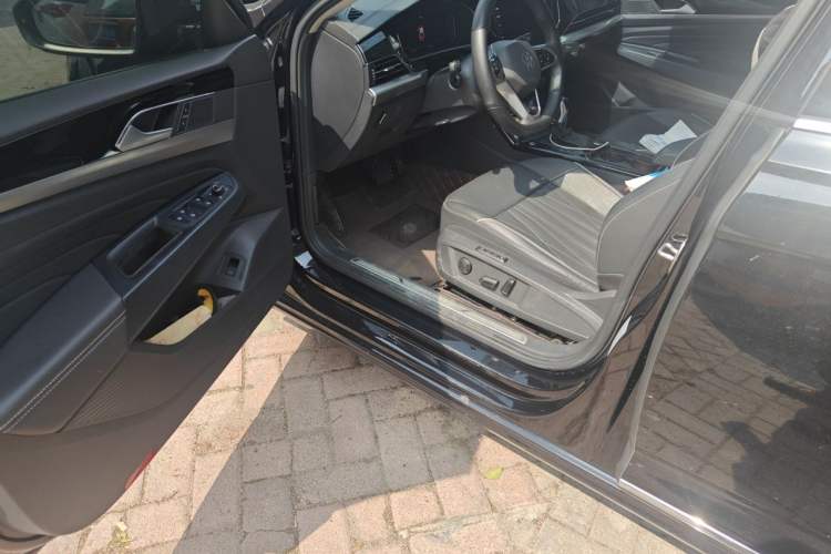 Used Volkswagen Passat 2023 330TSI Prestige Edition Driver Seat
