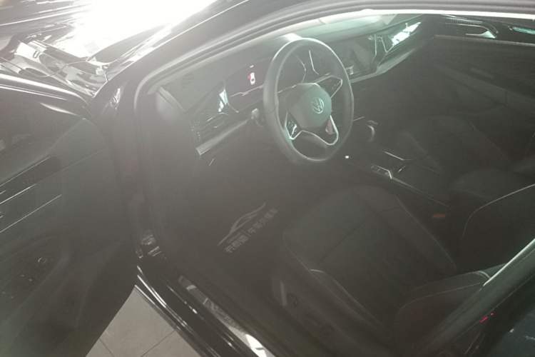 Used Volkswagen Passat 2023 Revised 330TSI Starry Elite Edition Driver Seat