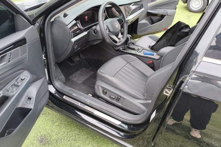 Used Volkswagen Passat 2023 Revised 330TSI Elite Edition Driver Seat