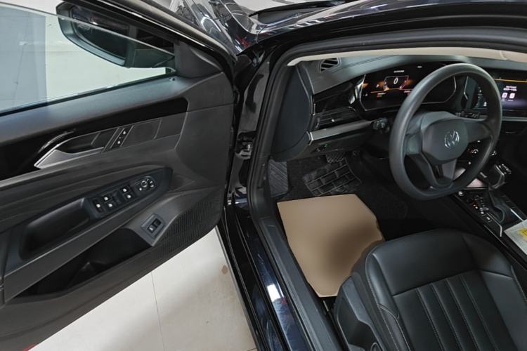 Used Volkswagen Passat 2023 280TSI Business Edition Driver Seat