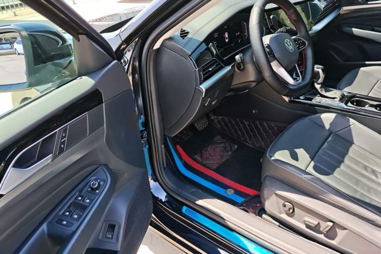 Used Volkswagen Passat 2023 Revised 330TSI Elite Edition Driver Seat