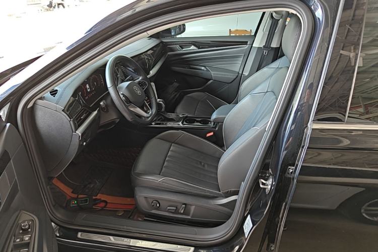 Used Volkswagen Passat 2023 330TSI Elite Edition Driver Seat