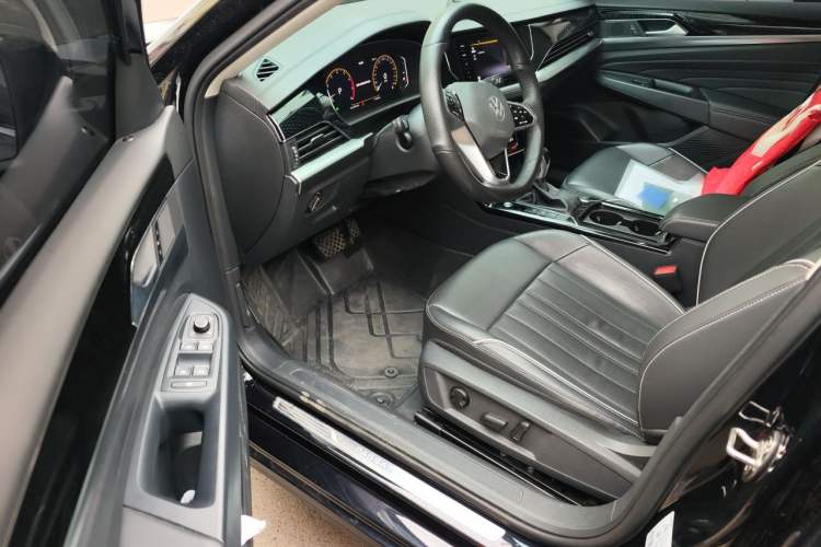 Used Volkswagen Passat 2023 330TSI Starry Elite Edition Driver Seat