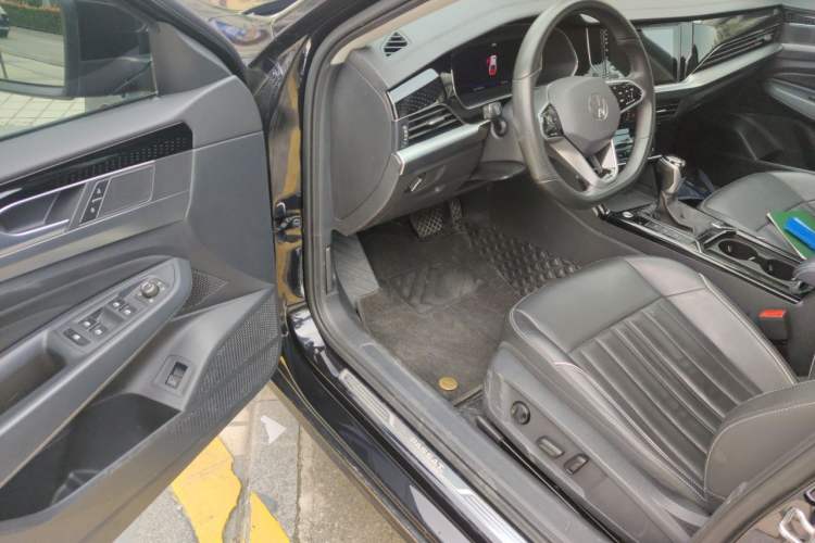 Used Volkswagen Passat 2023 Revised 330TSI Starry Elite Edition Driver Seat