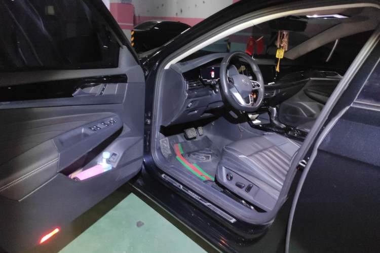Used Volkswagen Passat 2023 Revised 330TSI Starry Elite Edition Driver Seat