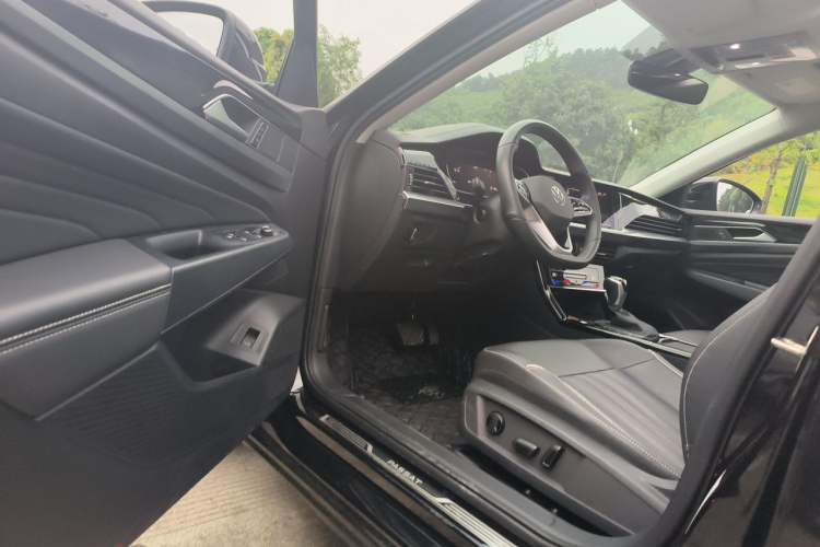 Used Volkswagen Passat 2023 330TSI Elite Edition Driver Seat