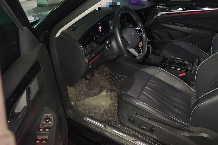 Used Volkswagen Passat 2023 330TSI Luxury Edition Driver Seat